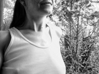 Alter: 34 / Zwilling - Alter: 170 / normal - Geschlecht: weiblich - Ausrichtung: heterosexuell - Haare: blond / mittellang - Piercing: keins - bewebmaster-Alter: B - Hautfarbe: weiss - Augen: blau - Rasur: teilrasiert